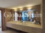 Venta - VILLA -
PERALEJA GOLF - Inland
