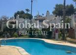Odsprzedaż - WILLA  -
ORIHUELA COSTA - 