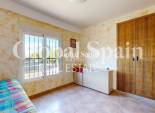 Resale - VILLA -
ORIHUELA