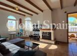Resale - VILLA -
ORIHUELA COSTA - VILLAMARTÍN