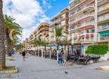 Wederverkoop - APPARTEMENT -
TORREVIEJA - Torrevieja