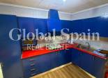 Wederverkoop - APPARTEMENT -
TORREVIEJA - Torrevieja
