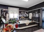 Wederverkoop - VILLA -
TORREVIEJA - San Luis