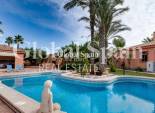 Wederverkoop - VILLA -
TORREVIEJA - San Luis