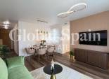 Wederverkoop - APPARTEMENT -
TORREVIEJA - Torrevieja