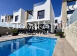 Wederverkoop - VILLA -
PUNTA PRIMA - Costa Blanca