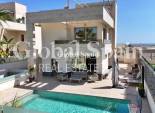 Wederverkoop - VILLA -
ORIHUELA COSTA - VILLAMARTÍN