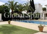 Resale - VILLA -
ORIHUELA COSTA - La Zenia