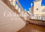 Resale - HOUSE -
ORIHUELA COSTA - VILLAMARTÍN