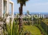 New Build - APARTMENT -
OJÉN - El Soto De Marbella