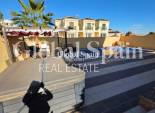 Resale - VILLA -
ORIHUELA COSTA - VILLAMARTÍN