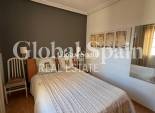 Wederverkoop - APPARTEMENT -
TORREVIEJA - Torrevieja