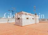 Wederverkoop - APPARTEMENT -
TORREVIEJA - Playa del cura