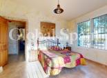 Resale - VILLA -
ORIHUELA