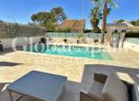 Wederverkoop - VILLA -
ORIHUELA COSTA - VILLAMARTÍN