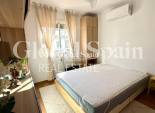 Wederverkoop - HUIS -
TORREVIEJA - Calas blanca