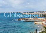 Wederverkoop - APPARTEMENT -
TORREVIEJA - Torrevieja