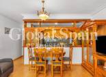 Resale - APARTMENT -
TORREVIEJA - Paseo maritimo