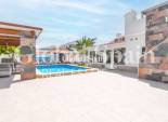 Revente - VILLA -
TORREVIEJA - Torreta