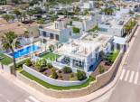 Wederverkoop - VILLA -
LA MARINA