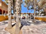 Wiederverkauf - VILLA -
TORREVIEJA - LOS BALCONES - LOS ALTOS