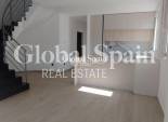 Wiederverkauf - Villa-Penthouse -
TORREVIEJA - Aguas Nuevas