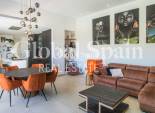 Resale - VILLA -
ROJALES
