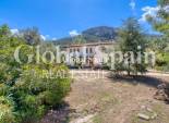 Wiederverkauf - VILLA -
Esporlas - Mallorca