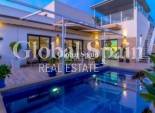 Wederverkoop - VILLA -
DAYA NUEVA - Costa Blanca