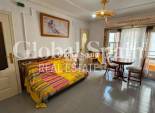 Venta - APARTAMENTO -
TORREVIEJA - Centro