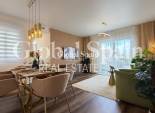 Wederverkoop - APPARTEMENT -
TORREVIEJA - Torrevieja