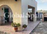 Resale - HOUSE -
JACARILLA - Inland