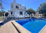 Odsprzedaż - WILLA  -
ORIHUELA COSTA - 