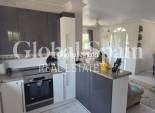 Revente - VILLA -
VILLAMARTÍN - Costa Blanca