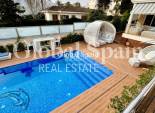 Odsprzedaż - WILLA  -
TORREVIEJA - 