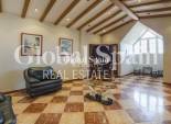 Venta - CASA -
LOS ALCÁZARES