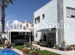 Odsprzedaż - WILLA  -
TORREVIEJA - 