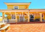 Resale - VILLA -
TORREVIEJA - Costa Blanca