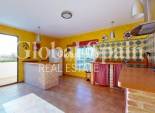 Resale - VILLA -
ORIHUELA