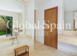 Neubau - VILLA -
CASARES - Pedregales