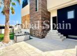 Wederverkoop - VILLA -
ORIHUELA COSTA - Lomas de Cabo Roig