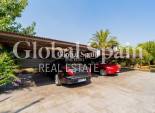 Resale - HOUSE -
ALMORADÍ - Inland