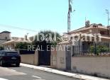 Resale - VILLA -
TORREVIEJA - Aguas Nuevas