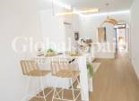 Resale - HOUSE -
LOS ALCÁZARES