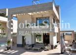 Wederverkoop - VILLA -
ORIHUELA COSTA - VILLAMARTÍN