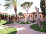 Wederverkoop - VILLA -
TORREVIEJA - Costa Blanca