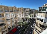 Resale - APARTMENT -
TORREVIEJA - Center