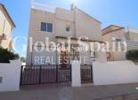 Wederverkoop - VILLA -
San Miguel de Salinas - Lake View Mansions