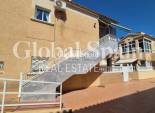 Wederverkoop - APPARTEMENT -
TORREVIEJA - Torrevieja