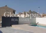 Wederverkoop - Villa Penthouse -
TORREVIEJA - Aguas Nuevas